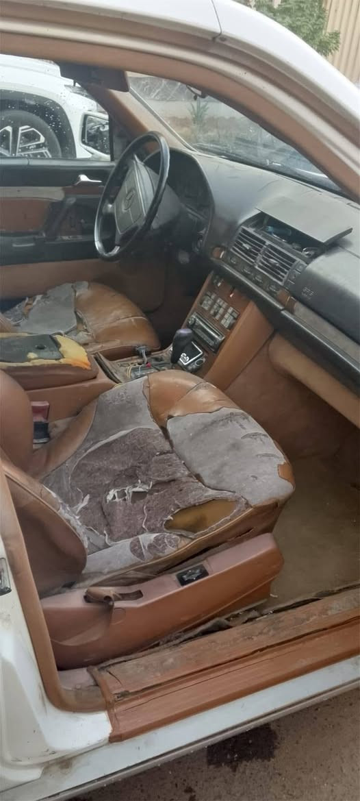 سلام عليكم مارسدس شبح موديل 1992
سياره بلاديه كير ومحرك وتبريد وحداديه جديده 
اي نقص مابيه بس غرفته تعبانه
سياره بدون صبح 
السعر 60ورقه وبيه مجال 
مكاني بغداد اللصليخ 
رقمي ***********
