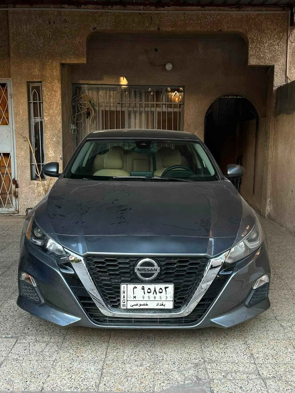 السلام عليكم 
نيسان التيما S 2020 
كير مكينه جدد 
تبريدها ثلج ❄️ 
بيها 6 قطع صبغ
سعرها 110 وبيها مجال 
***********
مكانها بغداد حي الجهاد
