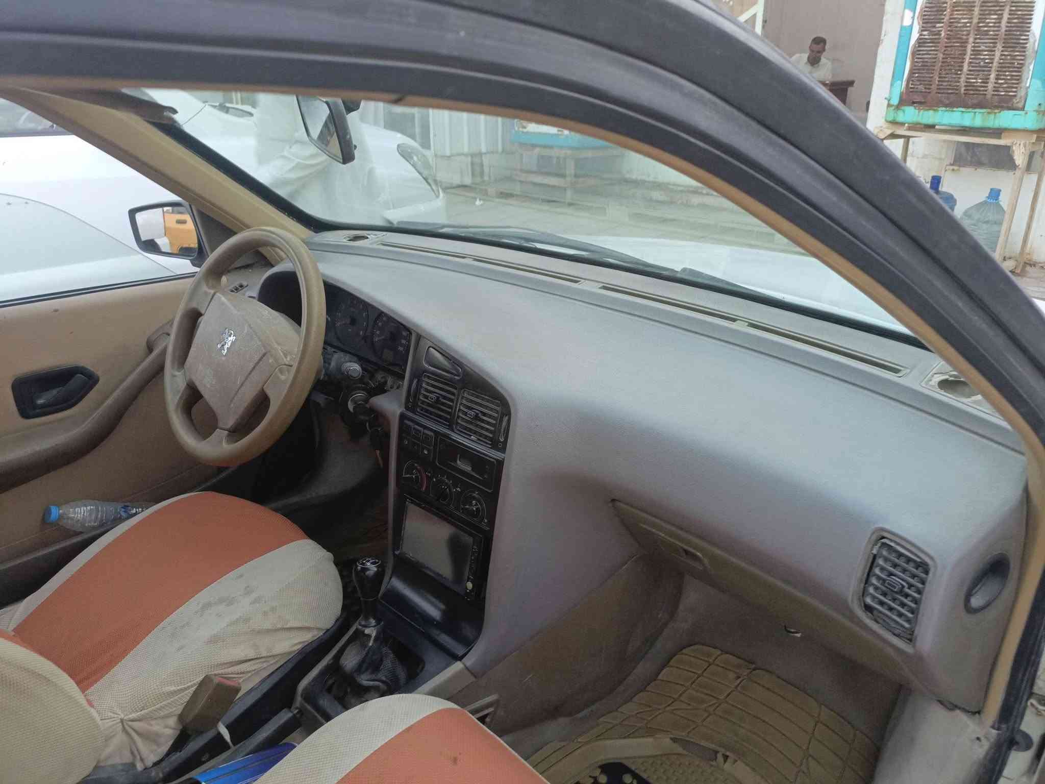 بيجو 405 مكينة جديدة وحدادية جديدة تبريد ثلج سعر27 بيه مجال شراي يتصل *********** الدوانيه قضاء غماس
