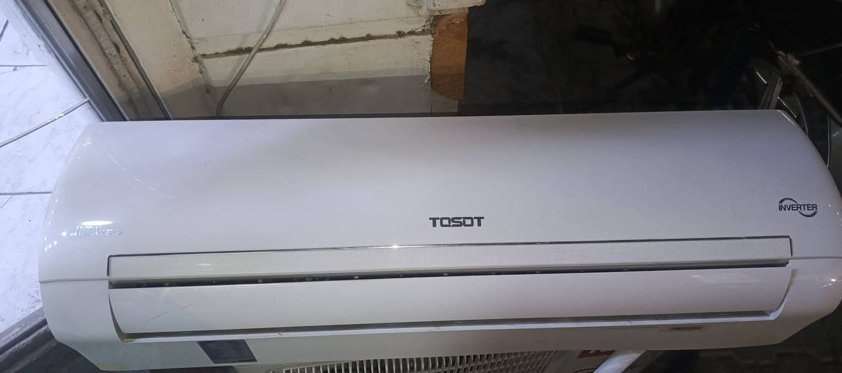 سلام عليكم 
سبلت TOSOT
INVERTER
واحد طن 
سبلت كمل وحتى بوريه جدا 
سبلت كلش نضيف 
٤٥٠ الف 
***********
