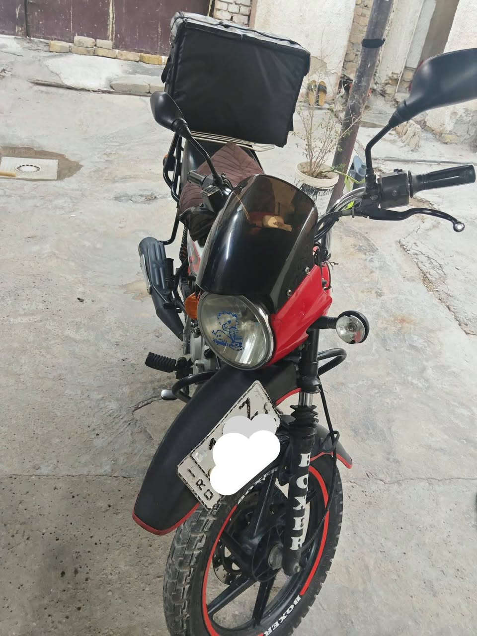 @دراجه بوكسر للبيع 
موديل ٢٠٢١ دراجه نضيفه وخير من الله مرقم سنويه 
بأسمي تحويل مباشر مكان الدراجه بغداد الشعله
*********** 
سعرها 2100
