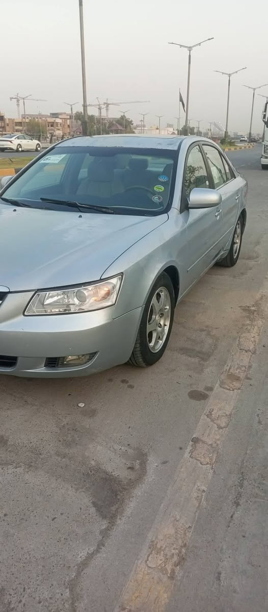 سلام عليكم سوناتا موديل 2007وارد امريكي حادث بل دوسه مال صايق سياره بيها بكانات صبغ جراد ابيعلك حزام سياره فول واحد على واحد محرك 6 مضومه غاز رقم بغداد دولي منضومه جديده تخم تايرات جديده*********** لسعر68 بكان سياره بعقوبه@
