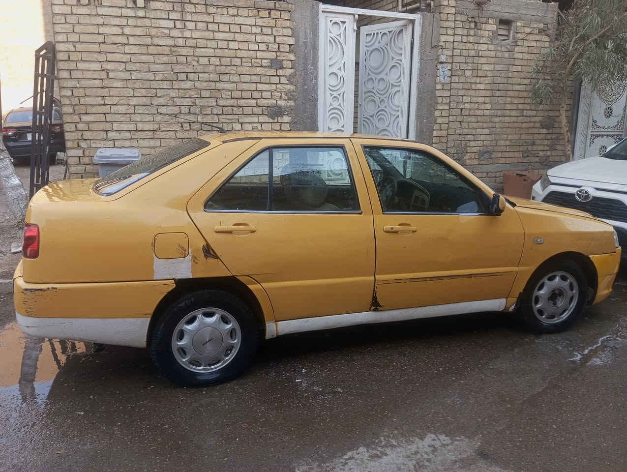 من رخصه مدير الكروب المحترم سلام عليكم للبيع شيري مديل 10 مكينه وكير كفالة صدر امامي خلفي جديد تخم تأير مصفر هيه وغرامات تحويل مباشره رقم بغداد انكليزي هزه جديد سنواية جديد الاستفسار على الرقم ***********

نص مكتوب في الصور:
- الزابت