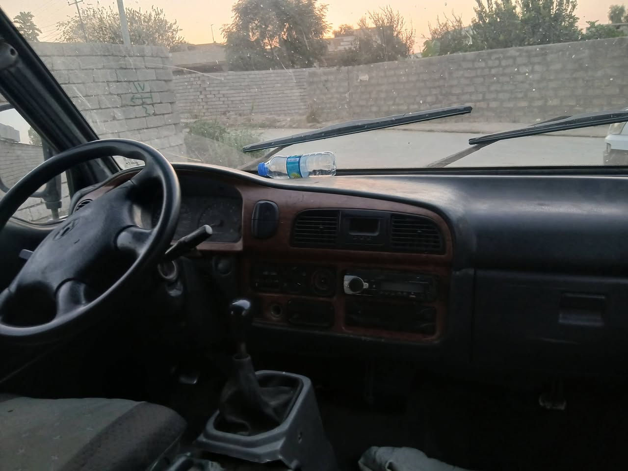 كيا هوندي للبيع موديل ٩٦ محرك جديد داخلو زين سنويه 30 حصه كاز بيها سياره جاهز ابو سنويه اخوي مكاني موصل تلعفر *********** هيه غرامات صفر  *********** راكب ١٤ السعر ٦٠ بي مجال

