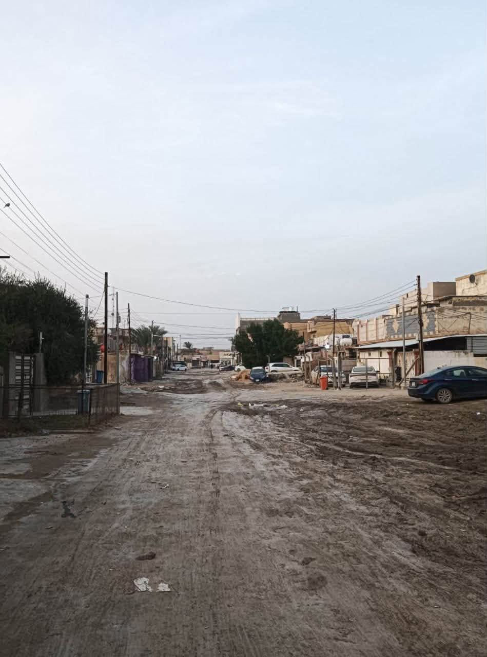 🏠 دار طابقين بناء حديث
170 م_
شارع الحسينية قرب شارع 60 

 – طابو صرف 

دار طابقين بناء حديث سنة 2020، واجهة 12 متر، مستوى البناء أعلى من الشارع بحوالي 60 سم، يقع على فرع عرض 30 متر.

تفاصيل الطابق الأول:
صالة واسعة
هول
غرفة نوم
مطبخ كبير 5×5، سيراميك كامل
مجمع صحي + منزع، سيراميك حديث
أرضيات كاشي لحد الممرات
ممرات عدد 2
درج ألمنيوم أنيق
تفاصيل الطابق الثاني:
3 غرف نوم
هول
مجمع صحي (سيراميك)
أرضيات سيراميك
بلكونة ممتدة على واجهة البيت بالكامل
✅ البناء حديث
✅ تشطيب مرتب
✅ واجهة عريضة وموقع ممتاز
📞 للاستفسار:
***********
