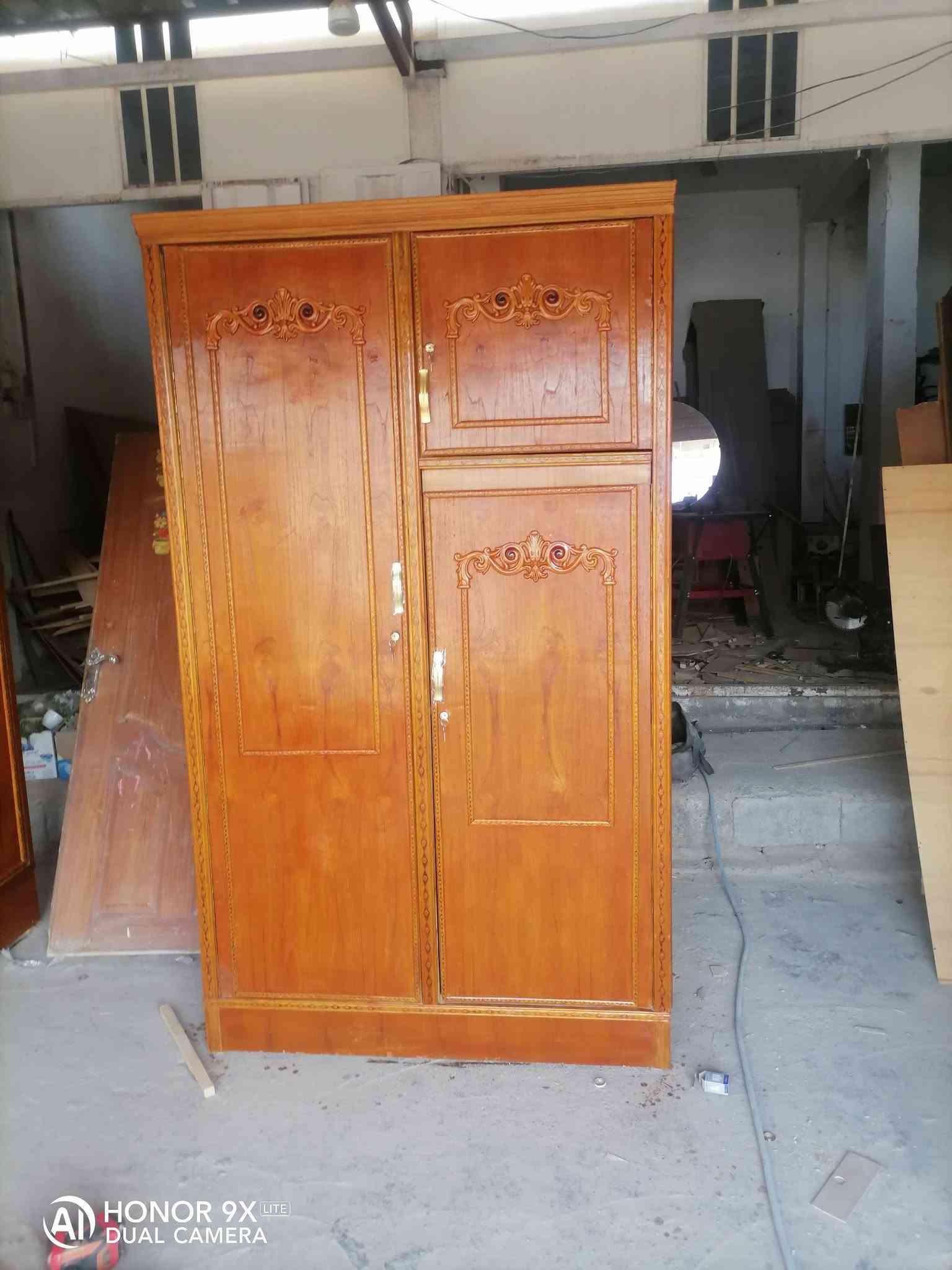 كناتير للبيع مستخدمه كلمن وسعره العنوان الخالص مدخل العلوه للاتصال ***********

نص مكتوب في الصور:
- AI HONOR 9X LITE DUAL CAMERA
- HONOR 9X LITE DUAL CAMERA