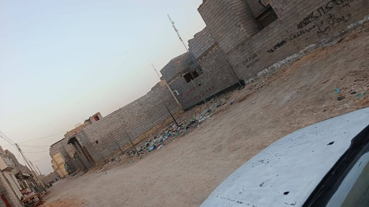 🏡 للبيع قطعة أرض مميزة في كربلاء
📍 الموقع: طريق كربلاء – الحلة
📌 العمود: 221
📍 قرب ركن الحافظ ومدينة الزائرين
📍 شارع المختار

📐 المساحة: 100 متر

📄 سند: 25 إقرار باسم المشتري 

💰 السعر: 16 مليون دينار عراقي
🤝 والسعر قابل للتفاوض

📞 للاستفسار والتواصل: ***********

نص مكتوب في الصور:
- قياس المسافة يُرجى سحب الخريطة والنقر على "إضافة نقطة" اسواق الوَ اسواق المنتظر قصر السلطان تم عرضها مؤخرًا اسواق القريه العصرية / طريق كربلاء طويريج الجامعة الاسنان مركز آسد للتقنيات / Asad Technology Center ٤٥١ متر إضافة نقطة