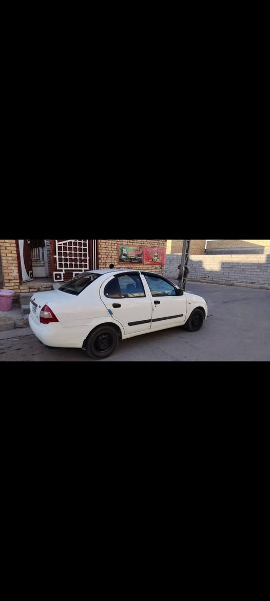 طيبه 15 كفاله 
بيهه بس تليحضات 

سياره جاهزه من كلشي كير مكينه كفاله 
تخم تاير تخم دبلات حداديه كامله 
تبريد وي السويج سياره مال جناي كلشي مناقصهه 
ترايك وين متريد 
مصفره ماعليهه شي  سنويه نافذه صار 4اشهر 
رقم دولي 

***********
