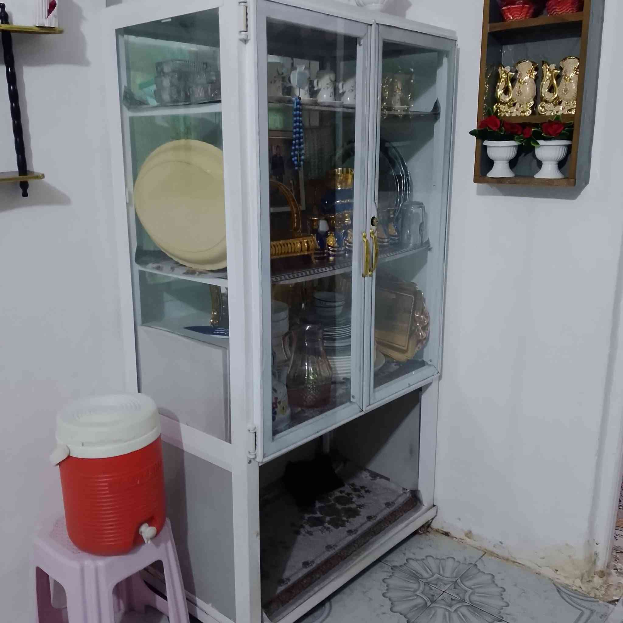 طباخ ويه كاوتتر متر و10قطعتين لكاوتتر قفل 400هوه ول طباخ جبيره توني ماخذه
ول ميز طول مترين اله ول عرض متر الاميوم قفل90نهايته
