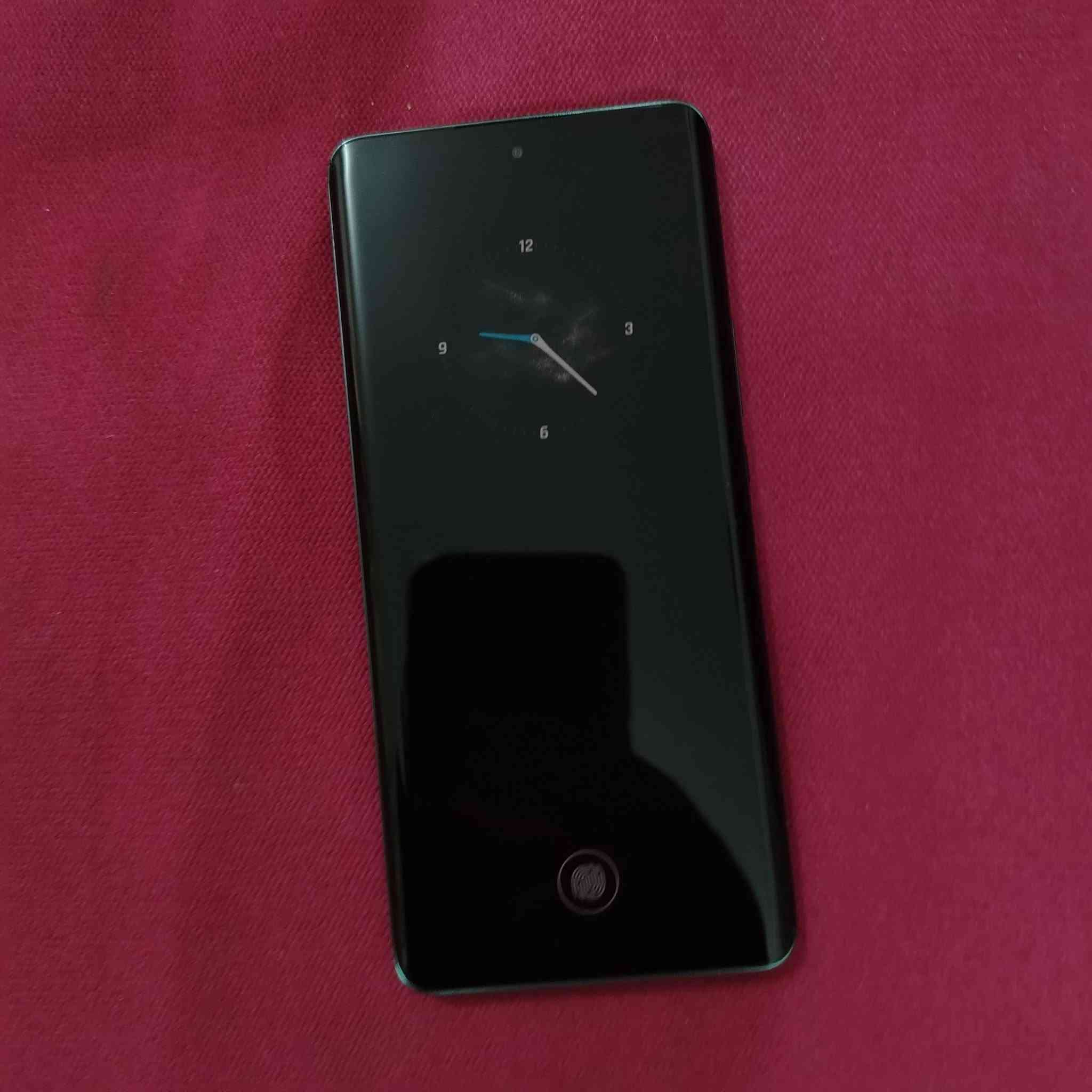 سلام عليكم هونر x9b 5G ذاكره 256  للبيع سعر 225وبي مجال مكاني بابل مسيب ***********
