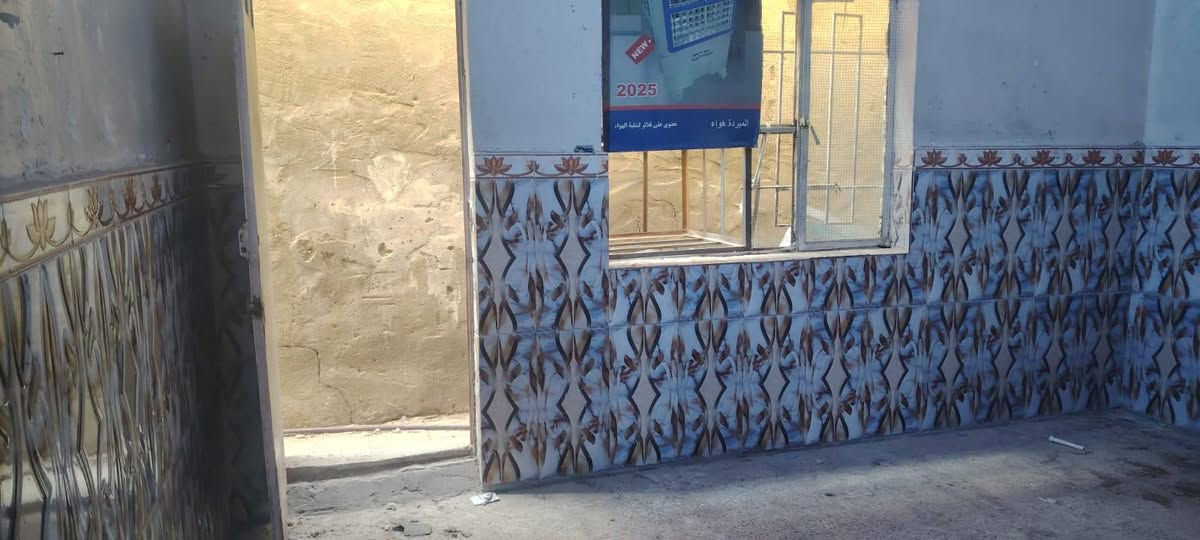 السلام عليكم شقة لليجار السعر 250 قفل 2غرف وستقبال مكان زعفرانية خلف سوك الهوة التواصل عبر الرقم *********** متواجد واتساب
