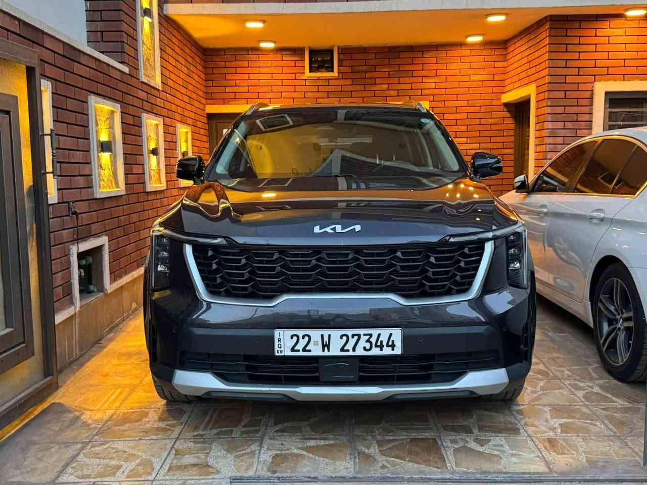 🔥 كيا سورنتو 2025 | Kia Sorento 4X | وارد أمريكي 🇺🇸

💰 السعر: 249 ورقة
📍 العنوان: بغداد – الدورة – شارع أبو طيارة
📞 للاستفسار: ***********

🚘 أنظف سيارة كيا سورنتو وارد أمريكي بالسوق!

إذا تبحث عن النظافة الحقيقية والمواصفات المميزة، هاي السورنتو تجمعلك كلشي تتمناه بسيارة عائلية حديثة.

✨ نظافتها نفس الزيرو، وحالة استثنائية تستحق المشاهدة!

المواصفات والتفاصيل:

▪️ الموديل: 2025
▪️ وارد أمريكي 🇺🇸
▪️ الفئة: 4X
▪️ دفع رباعي (4WD – Four Wheel Drive)
▪️ محرك 2500 سي سي
▪️ عداد المسافة 16 ألف ميل فقط
▪️ 7 راكب، مناسبة للعائلة
▪️ مكفولة كفالة عامة
▪️ تعديل PDR بمكان واحد فقط
▪️ تشغيل عن بُعد (Remote Start)
▪️ بصمة تشغيل ودخول ذكي
▪️ رادارات 360 درجة
▪️ كاميرا خلفية
▪️ إنارة LED أمامية وخلفية
▪️ مقاعد كهربائية
▪️ مقاعد أمامية مدفأة (Heated Seats)
▪️ شاشة إلكترونية متصلة وعصرية
▪️ أنماط قيادة متعددة (Drive Modes)
▪️ تصميم حديث ومساحة داخلية واسعة

💎 شنو يميزها؟

✅ نظافة نفس الزيرو
✅ من أنظف سيارات السورنتو الوارد الأمريكي
✅ تعديل PDR بمكان واحد فقط
✅ رقم أربيل باسمي الشخصي
✅ مواصفات عائلية متكاملة وموديل حديث

🔥 السعر: 249 ورقة فقط

📍 بغداد – الدورة – شارع أبو طيارة
📲 للاستفسار والتواصل ***********

Kia Sorento 2025 — النظافة، الفخامة، والمواصفات كلها بسيارة وحدة.

📌 السيارة تستحق المشاهدة، والمعاينة خير برهان. بغداد, العراق
