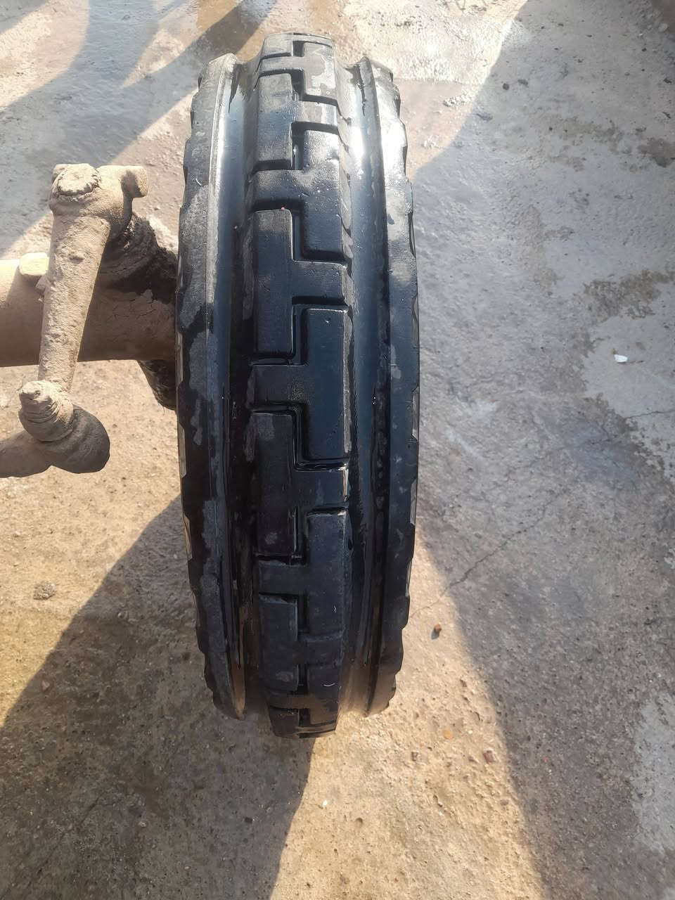 تايرات حجم ١٦ للبيع
***********
