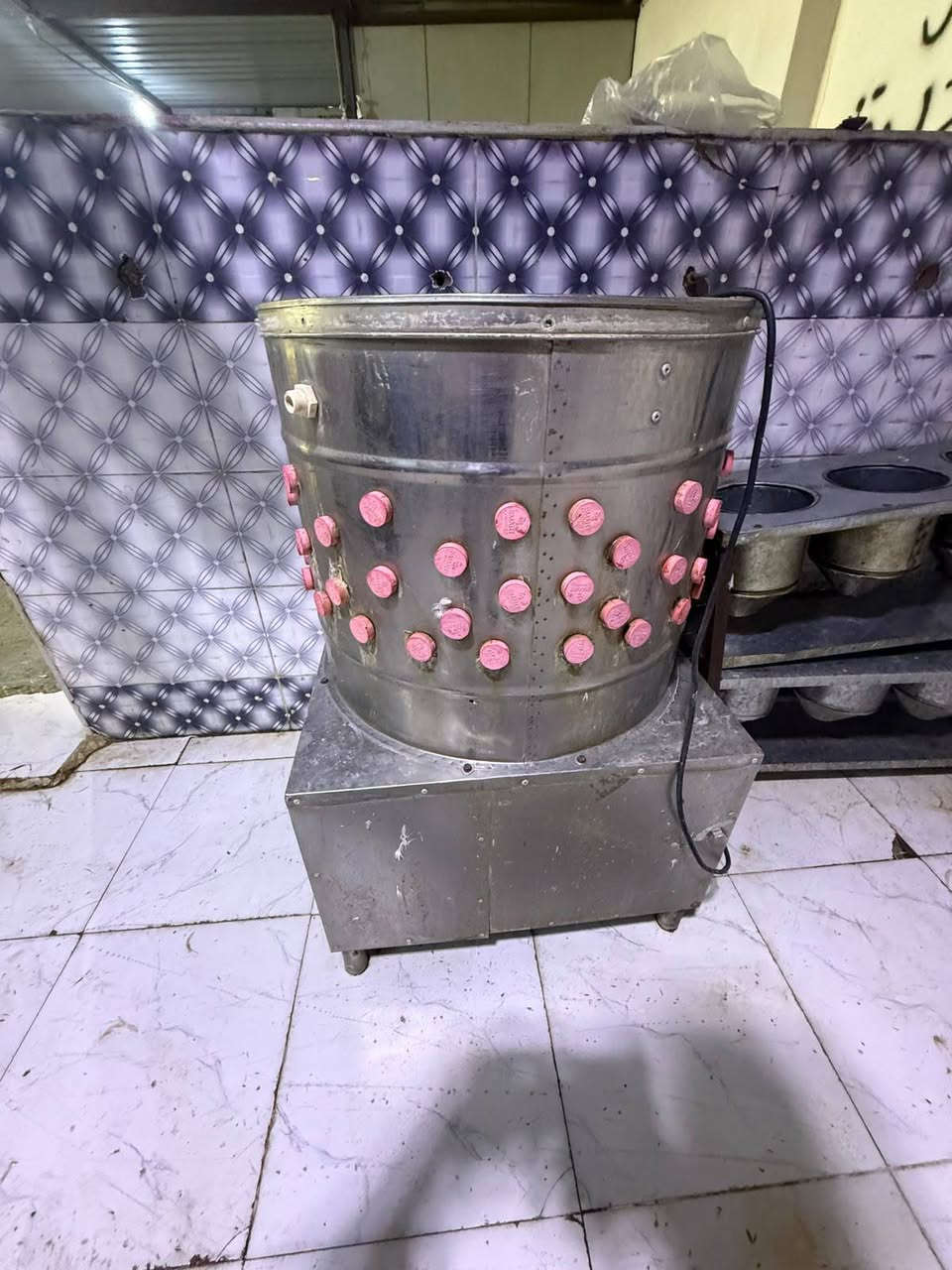 سلام عليكم
عندي سماطه ومذابيح ثنين للبيع 
تواصل على هاذه رقم 
***********
