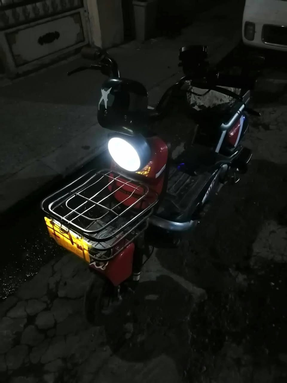 حجم ١٤ • نضيف • ناقص تايا