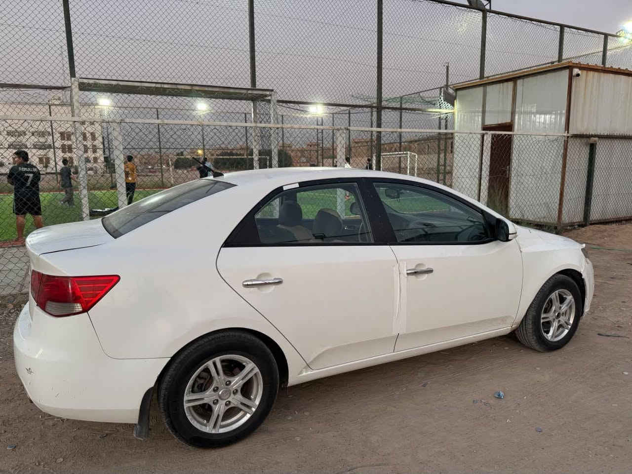 سيراتو موديل 2013 خليجي فول مواصفات للاخير السياره بيها قطعتين نفس ما موضح بالسونار والباب الخلفي تبديل بلادي

السياره ماشيه 350 الف تقريبا
مكينه جديده صدر حداديه جديد 4️⃣تايرات جدد
فول مواصفات من فتحه قماره وبصمه تشغيل وابواب وحساسات خلفيه
السعر 82 ومجال بسيط
المكان النجف وهذا الرقم للتواصل *********** (رجائا اقره المنشور زين قبل لتتصل وتحياتي)
