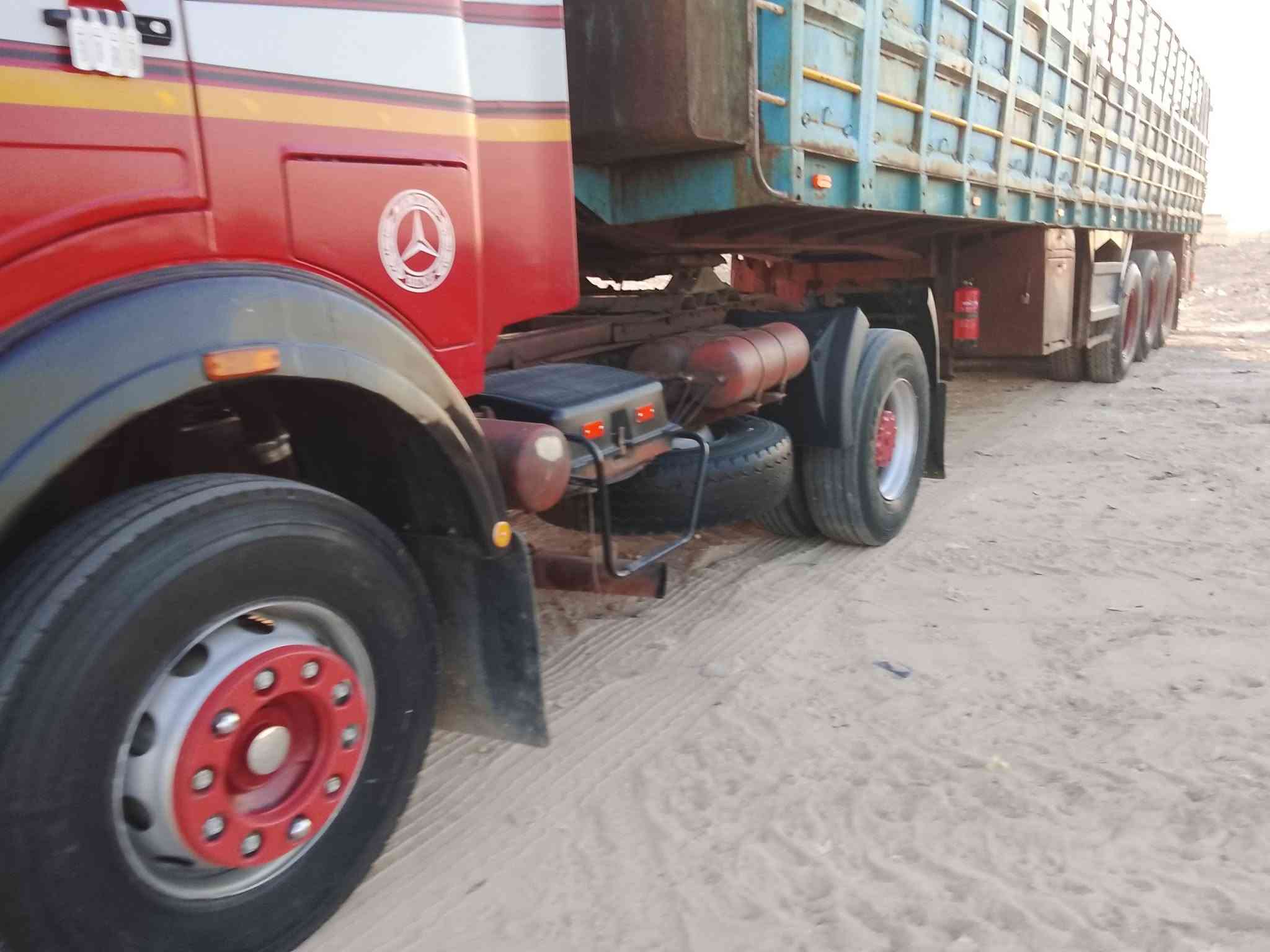 للبيع ١٩٨٦ مارسيدس تريله فلات ٣ ذات جوانب متحركه  
المالك نفسه النجف الاشرف محرك ٣٥/ كير١٦٠ جيئف سبرنك
سعر٢٤٥$بيه مجال شراي معرض حمزه الخفاجي النجف الأشرف معارض السيارات الجديده مقابل المقبره حولي 
(***********)(***********)

