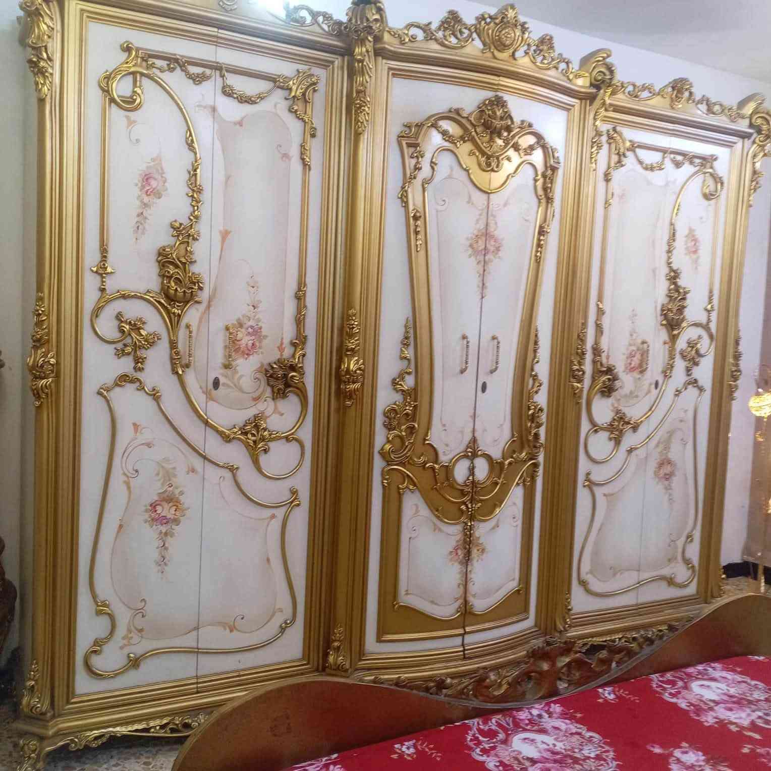 سلام عليكم غرفه مصري للبيع نضيفه رايدها بمليون ونص وبيها مجال الشراي يدخل ع وتساب ***********
