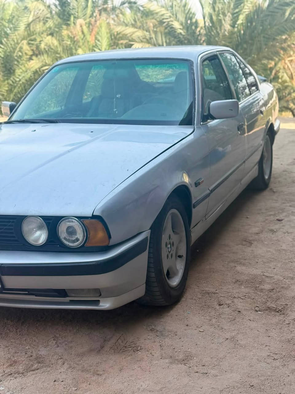 للبيع ب 50$وبيها مجال قليل سياره كامله تخم تاير جديد محرك كير كله كفاله سنويه نهايه ٢٨ البصره قضاء المدينه ***********
