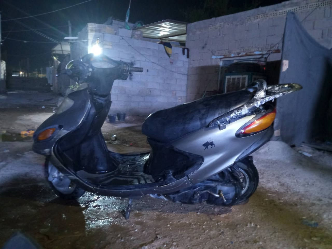 سلام عليكم دراجه دولفين نضيفه محرك دخن كهرباء ما يشتغلن يردن باتري سعر 200وبي مجال مكاني شاميه رقم ‏‪***********‬‏
