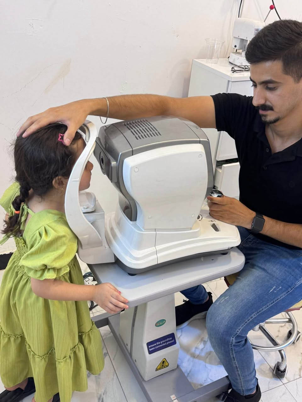 ✨ مركز ابن الهيثم للعيون ✨  

نقدّم لكم خدمات متكاملة للعناية بصحة عيونكم:  
👁️ فحص وتقويم البصر  
📊 قياس ضغط العين  
👓 نظارات طبية بأحدث التصاميم  
🕶️ نظارات شمسية عصرية  
🔵 عدسات لاصقة طبية  
🌈 عدسات لاصقة تجميلية  
👨‍⚕️ تقني البصريات عبدالله هيثم جاسم 

📍 العنوان: المدائن، شارع الأطباء، مقابل صيدلية أبو أثير المشهداني  

📲 للتواصل واتساب: ***********  
📸 انستغرام: ibn_alhaetham9  

👀 رؤيتك تهمّنا... زورونا اليوم واطمئن على نظرك

