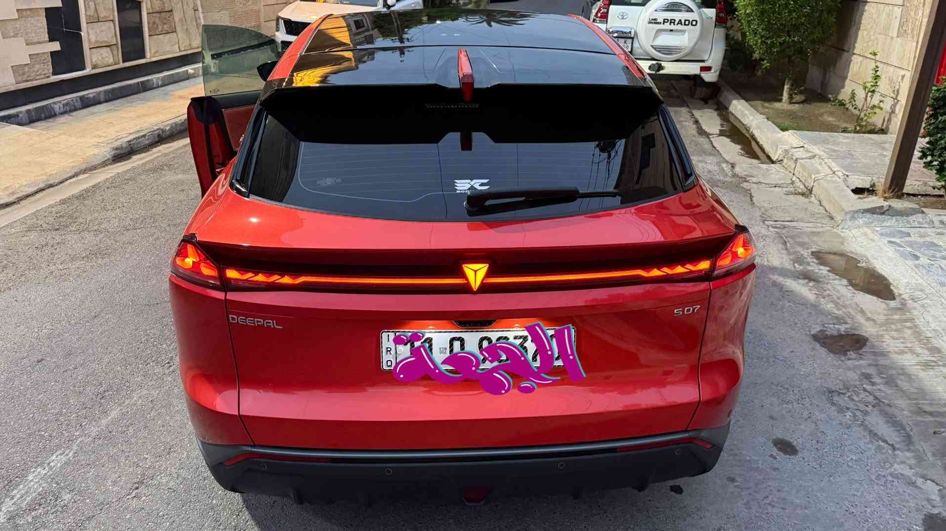 🚗 ديبال S07 موديل 2026 مكفوله من كلشي ماشيه 23  الاف
🔹 المواصفات
نوع السيارة: SUV كهربائية / هايبرد مدى ممتد
القوة: 215 – 272 حصان
العزم: 320 نيوتن متر
نظام الدفع: خلفي (RWD)
ناقل الحركة: أوتوماتيك (سرعة واحدة)
عدد الركاب: 5
🔹 التجهيزات
شاشة 15.6 إنج دوارة
نظام صوتي Sony (14 سماعة)
Apple CarPlay و Android Auto لاسلكي
شاحن لاسلكي
سقف بانوراما
عرض معلومات على الزجاج (HUD)
إضاءة داخلية محيطية
مقاعد كهربائية (تدفئة + تبريد + مساج)
تكييف أوتوماتيك مزدوج + فلتر هواء
باب خلفي كهربائي
مرايا كهربائية + طي تلقائي
زجاج عازل للصوت
🔹 الأمان
مثبت سرعة ذكي
فرملة طوارئ
نظام الحفاظ على المسار
مراقبة النقطة العمياء
كاميرات 360 درجة
حساسات أمامية وخلفية
نظام قيادة شبه ذاتي
🔹 الضمان
ضمان يصل إلى 10 سنوات
💰 السعر: 31مليون (قابل للتفاوض البسيط)
📞 للاستفسار: ***********
