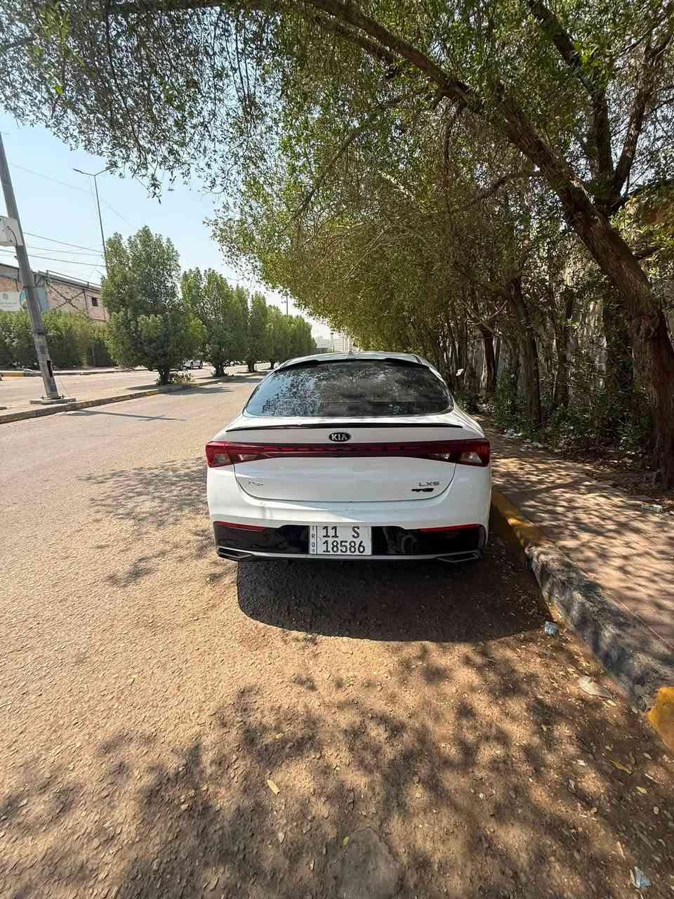 سلام عليكم
كي فايف 2021 
1600 terpo
وارد امريكي حادث موجود بصوره 
واكو شبر بجاملغ الورا موضح بصوره 

معروف مواصفاتها سياره ننضيفه مناقصها شيء 

سعر ١٤٠ $ 
***********متواجد واتساب
