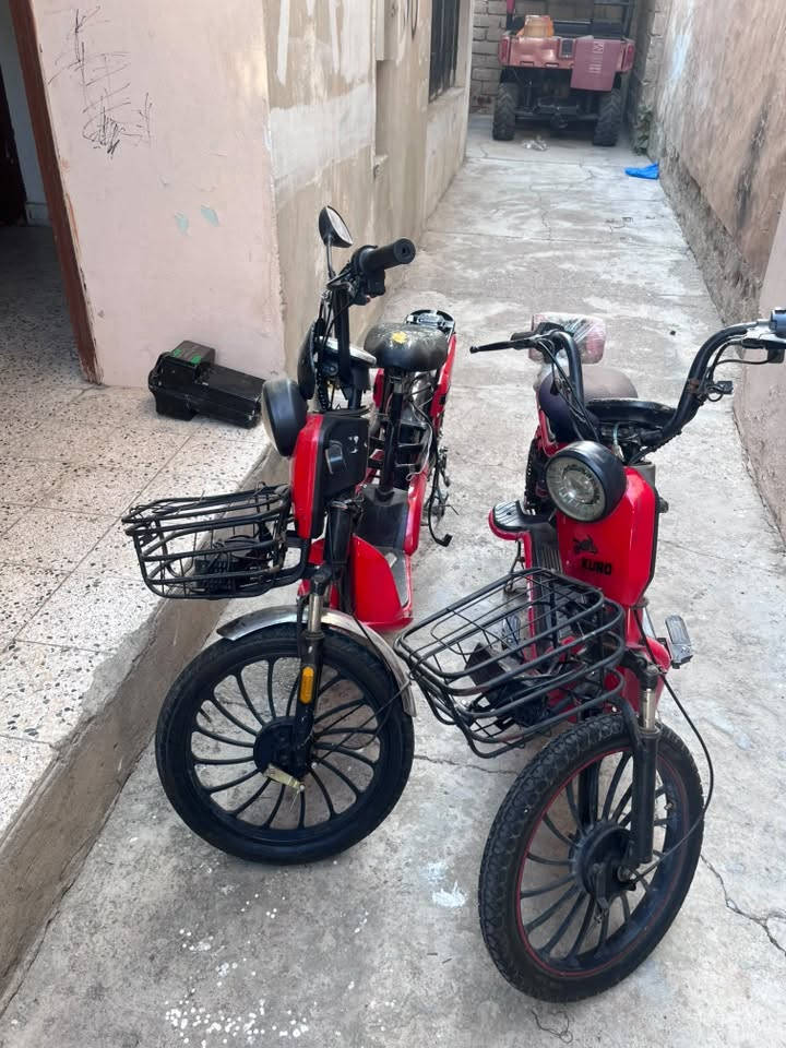 السلام عليكم ماطورين شحن للبيع السعر 180 ثنينهم وبيهم مجال واحد ناقصو  تايه والثاني يشتغل الضو بس ما يمشي بي خلل *********** مكاني موصل
