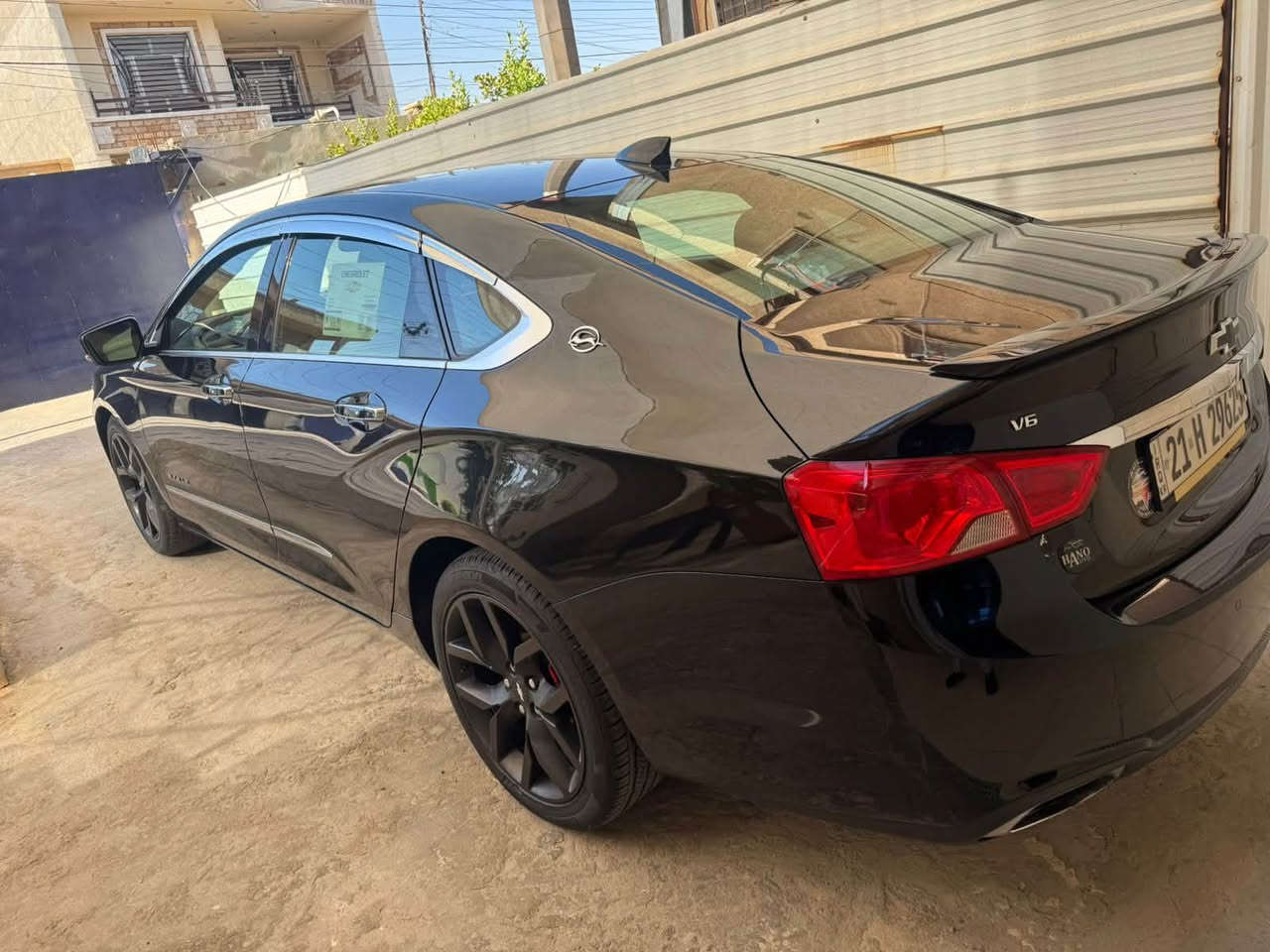 السلام عليكم
سيارة شيفروليت امبالا بريمير موديل ٢٠١٧
السيارة كامل مواصفات بانوراما كشنات جلد كهرباء تدفئة تبريد
نقطة عمياء تنبيه الخروج عن المسار تنبيه رادار امامي 
ضرر السيارة بابين عكس السايق كما موضح بالسونار
السعر ١٣٧ ورقة و بيها مجال 
للاستفسار اكثر تواصل على الرقم ***********
