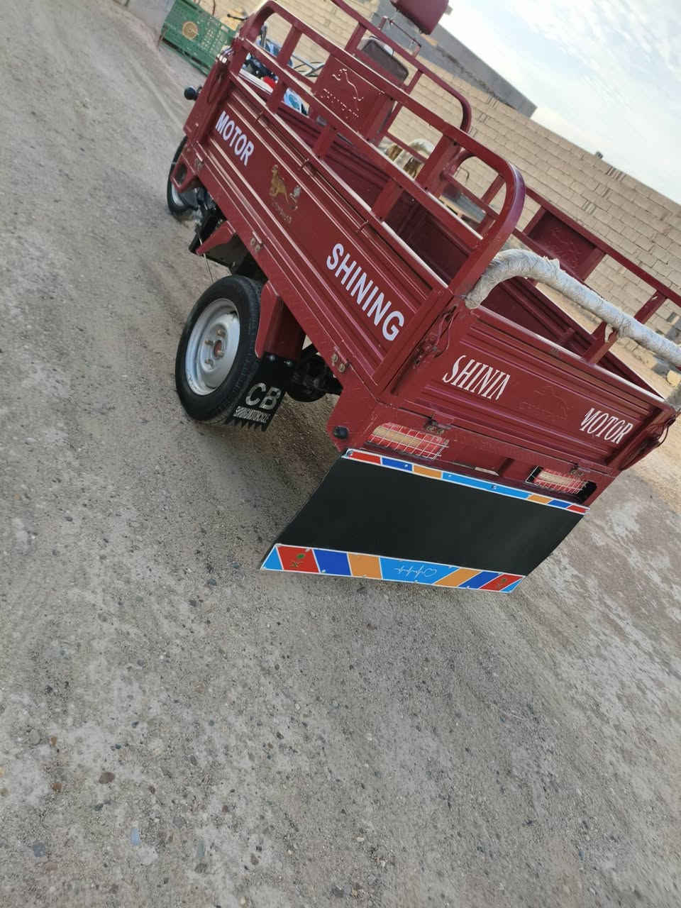 السلام عليكم ستوته للبيع موديل 23 نازله بل 24 مكمركه ستوته جديده محرك مامفتوح السعر 2900 المكان الفلوجة الشراي يتصل ***********

