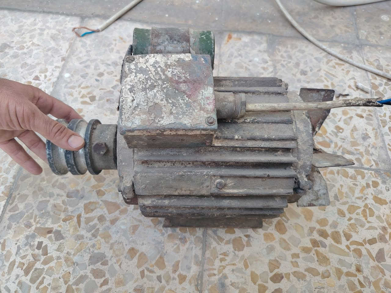 ماطور كومبريسر للبيع
200 ألف و بي مجال
كركوك ***********
