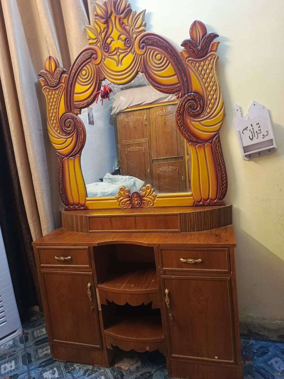 مرخصه • أغراض للبيع • غرفة نوم