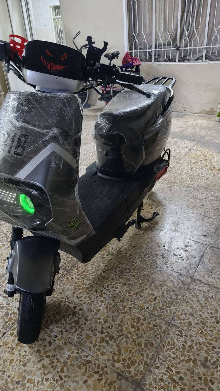 للبيع 318 موديل 2025 بطاريات 6دبل ملف 2000شرط مطور كلو شغال مابيه اي عطل درع اصلي بك رجوع R  اربع نمر سرعه 99 حقيقي 70/75 مطور جاهز السعر 550وابيه مجال شي قليل رقم الهاتف *********** بيه واتساب مكاني موصل حي عدن
