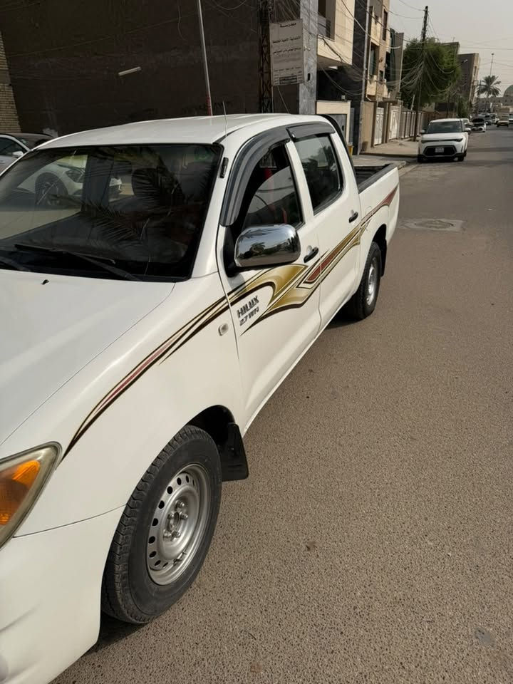 هايلوكس • ٢٠٠٧ • مصبوغة