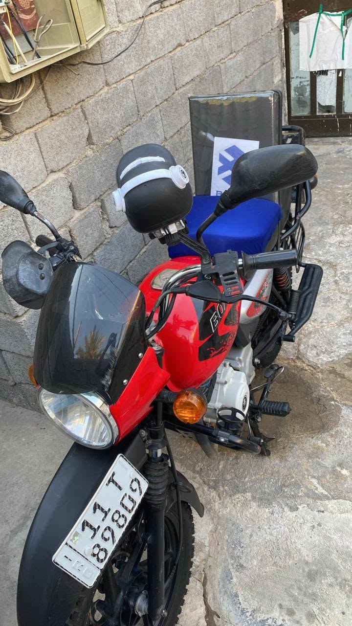 السلام عليكم دراجة بوكسر جبلي موديل 23  ب اسمي تحويل ثاني يوم السعر 2200 وبيها مجال رقم الهاتف ***********
