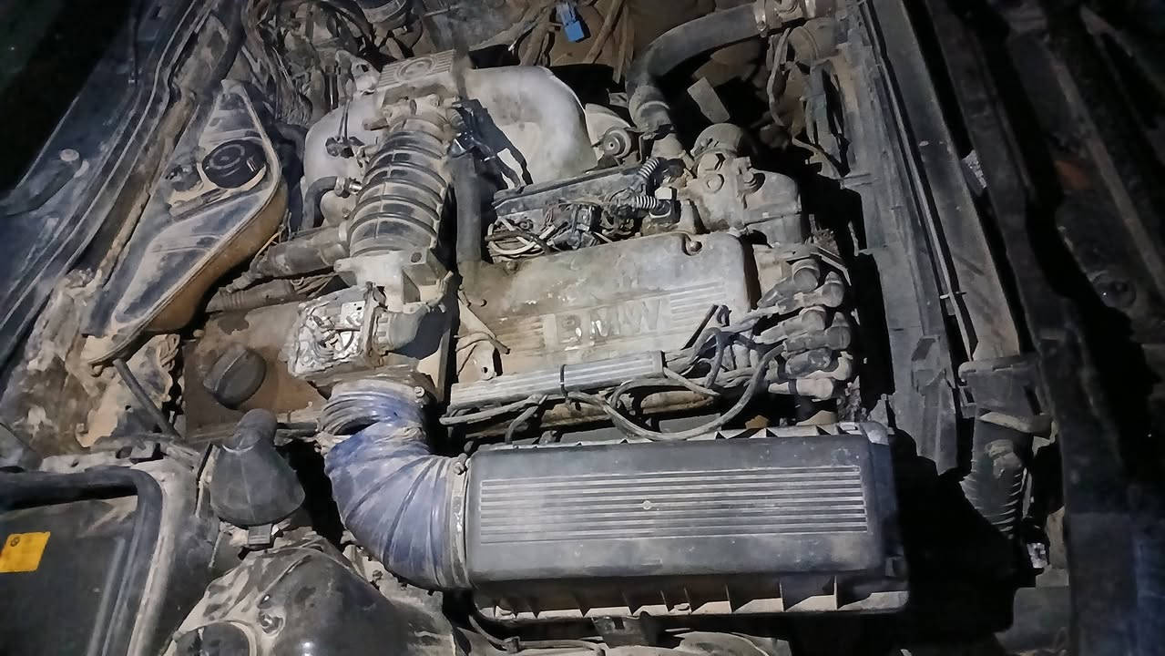 بي ام • موديل ٩٣ • رقم الانبار