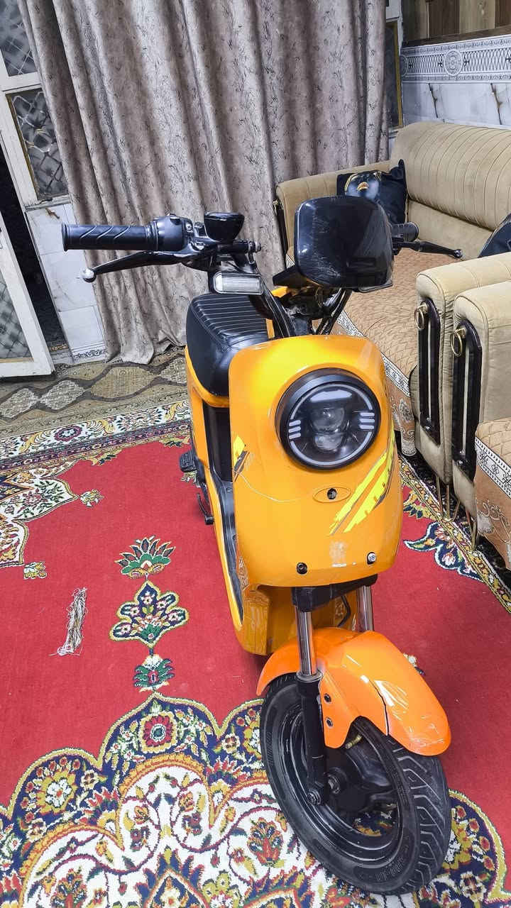 السلام عليكم
دراجه شحن R10
نضيفه 
اشاير يمنه يسره اربع اشايره 
لايت عالي ناصي 
ملف 1500
غراضهه كاملهه 
بس التجوه طاكه 
سعر 350 وبيهه مجال بسيط
مكاني نجف الاشرف حي الوفاء شارع عشرين مقابل الجزيره بدايته 
للتواصل واتساب 
***********
