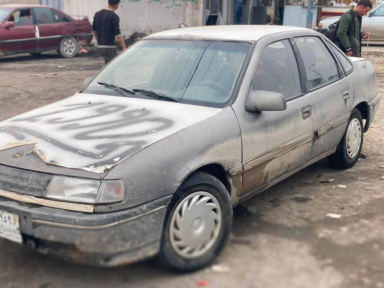 فكترا حجم 20. سياره جاهزه من كلشي گير قبل شهر تقريباً الاصلي شديته مع دشبول ايرباك جديد تواير جدد صدر جديد سياره نضيفه دوشمه سياره مايعوزه شي محرك بداية تبخير والمحرك انطية شرط ستندر السعر ٣٠ وبه مجال قليل بيع مستعجل متواجد فيس بوك واتصال ***********رقم صلاح الدين الماني بسم ولد عمي
