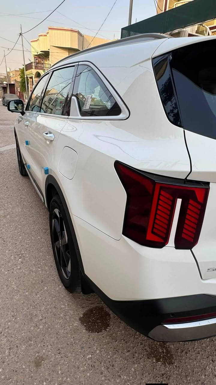 Kia Sorento 2025
فول مواصفات رقمها اربيل 
ماشية ١٢ الف 
السيارة مكفولة كفالة عامة من كلشي 

خمس كاميرات
كشنات جلد تدفئة تبريد
تسخين تبريد
بانوراما 
شحن لاسلكي
داتا شو 
الصندوق الخلفي كهربائي
ويل ١٩ 
حساسات جانبية
٦ سلندر 
كير ماوس 
بريك طوارىء خلفي( اي شي خلف السيارة تلزم بريك تلقائيا)
تبريد ٣ قطع
٧ راكب 
ضمان ٥ سنوات
السيارة مدوشمة دوشمة اصلية

السيارة زيرو من الشركة على ايدي
للاستفسار الاتصال على الرقم ***********
الرقم بي واتساب والسعر عند الاتصال مكان السيارة بمحافظة الديوانية.
