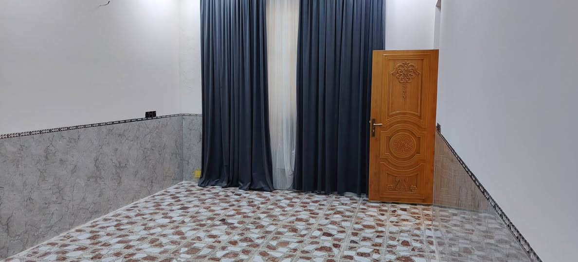 بيت للبيع مساحه 200متر خلف عيادت سيد شاكر المضمد للستفسار عله الرقم ***********
