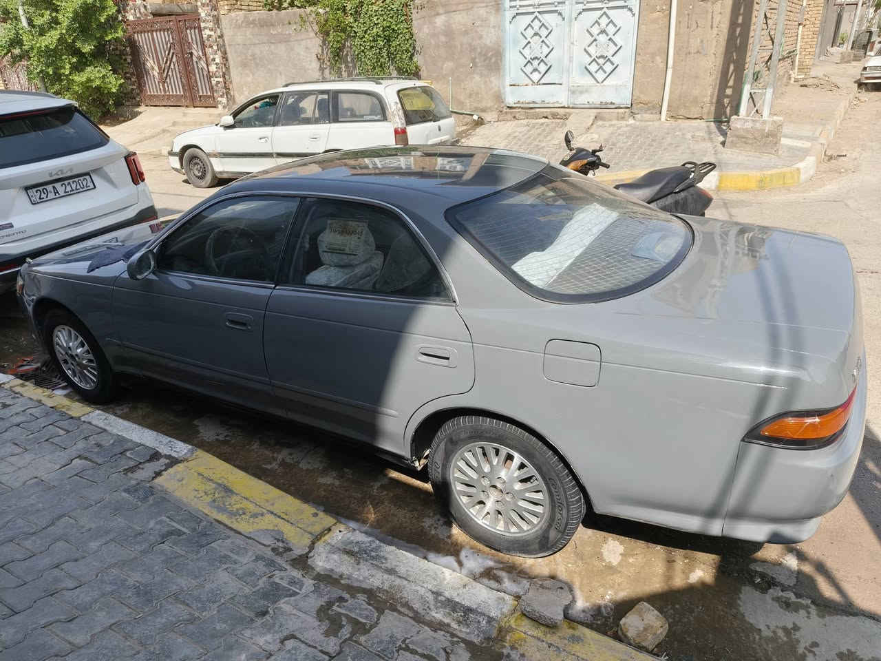 السلام عليكم ورحمة الله وبركاته
مارك نفخ مديل 1992 
جاهزة السيارة مكينه وكير وحداديه وصدر وتخم تاير
مكفوله من كص وعيب شرعي ومن ضربه قويه 
مصبوغه لجماليه فقط السيارة مال جنايه تبريد ويا السويج
رقم بغداد السنويه ساقطه علينه مداور ثاني يوم راعيها يمي بلكوت تحويل ثاني يوم مكانها واسط كوت مركز مدينة 
عارضها ب (٥٥) وبيها مجال بسيط ***********

