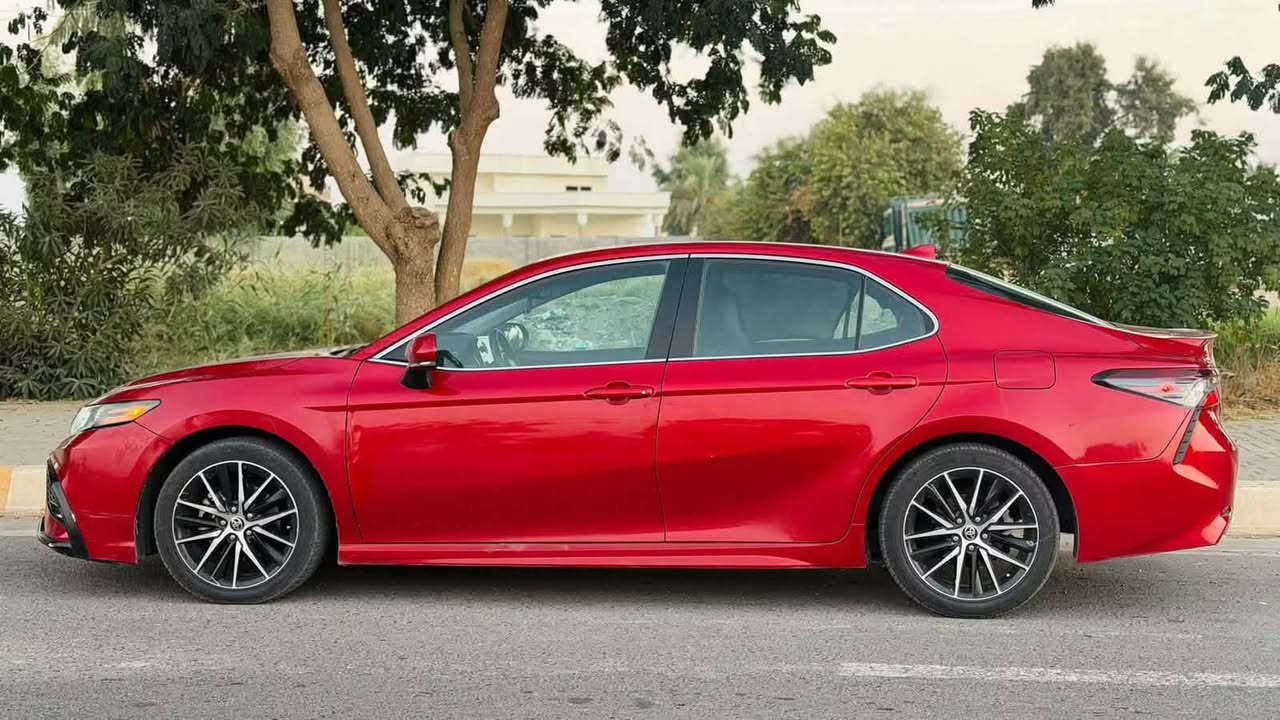 السلام عليكم
تيوتا كامري

موديل 2022

المحرك : 4 سلندر حجم 2.5L

مواصفات : se فول مواصفات 

بصمة تشغيل 

بصمة أبواب 

كشن كهرباء 

رادار امامي 

نقط عمياء

شفتات بالستيرن 

تحديد سرعه 

كشنات جلد 

تحذير الاصطدام الأمامي

كاميرا خلفية 

وضعيات قياده: ايكو/ نورمال/ سبورت 

دفع امامي 

تبريد ثلج 

ماشيه 76 الف كيلو متر 

السياره : كير ومحرك وصدر ودبلات كله بشرط السياره جديده 

الضرر : تبديل بنيد وجاملغ شرط بدون إرباك 

السونار مرفق بالمنشور 
المكان : صلاح الدين قضاء الضلوعية

السعر :187 وبيها مجال 

للأستفسار الاتصال على الرقم

 ‭***********
