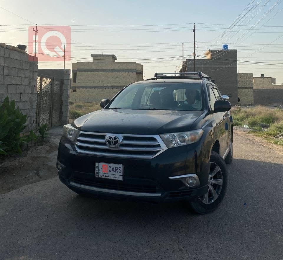 تويوتا هايلاندر SE 2011

المنشأ: وارد أمريكي

الفئة: SE

الممشى: 158,000 كم

المحرك: 3.5L V6 (دفع رباعي AWD)

اللون: أسود

الحالة: مستعمل

الضرر/الصبغ: مكفولة (كلين تايتل)

المواصفات: 7 مقاعد جلد، فتحة سقف،  صندوق كهربائي (دبة)، شاشة وكاميرا خلفية، ، مثبت سرعة.

الرقم/الموقع: لوحة بغداد (خصوصي) - متواجدة في بغداد

السعر: 18,800$ (شدة و88 ورقة)

للتواصل والاستفسار  ***********

 او مراسلة كورو جاكوار لتجارة السيارات:
📥 أرسل رسالة خاصة للبيج
📱 أو تواصل معنا مباشرة عبر الواتساب
