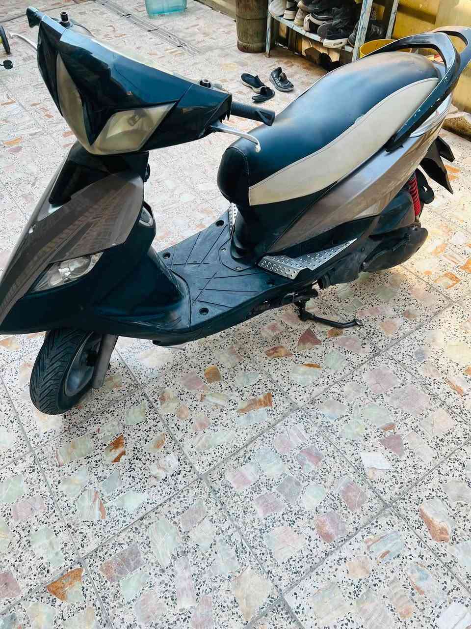 من رخصت الادمن
ماكس ثعلب مال رمبة سالها 3 اشهر من نازلة 
مكينة ناعمة الدراجة من التاير للتاير مكفول والدراجة مثل ما واضحة بل صوره مرتبة ونضيعة كلشي بيها شغال السعر 750 مكاني بغداد حي العامل الرقم متواجد واتساب 
***********
