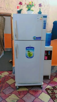 ثلاجه لبيع جديده مستاعمله شي قليل 07835901841