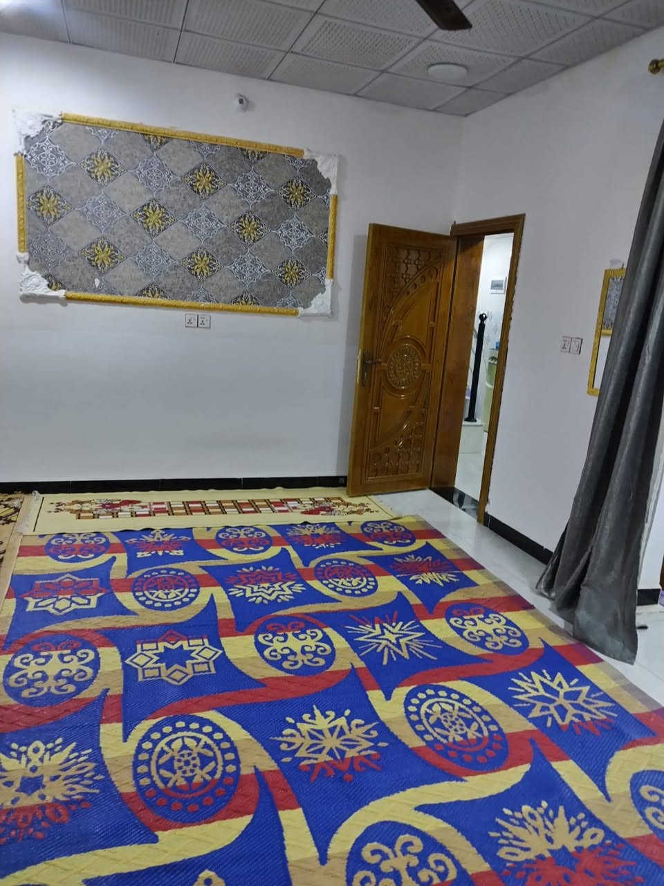 سلام عليكم عندي بيت البيع العنوان شبانات البزل الاول بيت مساحه 160متر نوع العقار عقد  17بيت يخبل مرتب ستوني مسوي ماي جديد كهرباء جديد سيرميك جديد ارضيه وجداري بيت كامل متكامل تجبي كبل تكعد بي الله شاهد بيت يخبل  ومتوازي على بيعته طابقين  سعر البيت 67وبي مجال
3غرم نوم

ومطبخ 4/3

وستقبال5/5

وصاله3/3

وهول 4/4

طارمه جبيره

4حمامات

ائي ستفسار تصل علي هذا الرقم ***********
