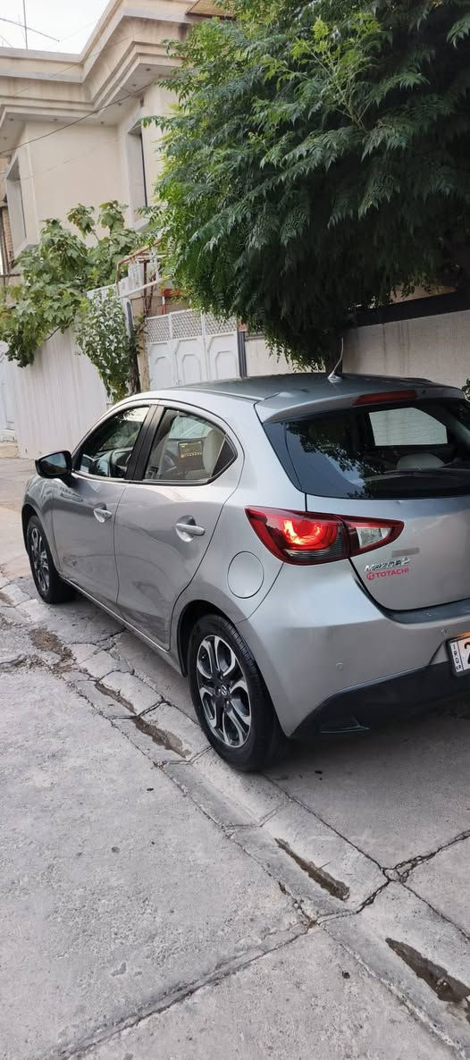 Mazda 2 2016 کامل بۆیاخ نیە من بەکامل ئەیفرۆشم دەعمی نیە بۆ جوانی بۆیاخ کراوە پشتو پێشی کەپسە تەڵەب خاس خلیجی ناو کرێمی بەسمە داتاشۆ گێر ئۆتۆماتیک عادی گێر سەر سوکان شاشە گەورە ماوس دوگمەی سپۆرت سیدی ئۆکس بلوتوز شوێن یوئێسپی کوشن جلد ئاوێنە شەفت ئاوێنە ئیشارەت ویل سپۆرت بیلادی سوکان ڤۆلۆم تەحدید سورعە تەبرید لەمس حاسە کامێرا گێرو مەکینە نەکراوەتەوە مەکینە1.5 skyactiv نمونە لە جوانی سعری 83 قفڵی سلێمانی *********** السليمانية, العراق
