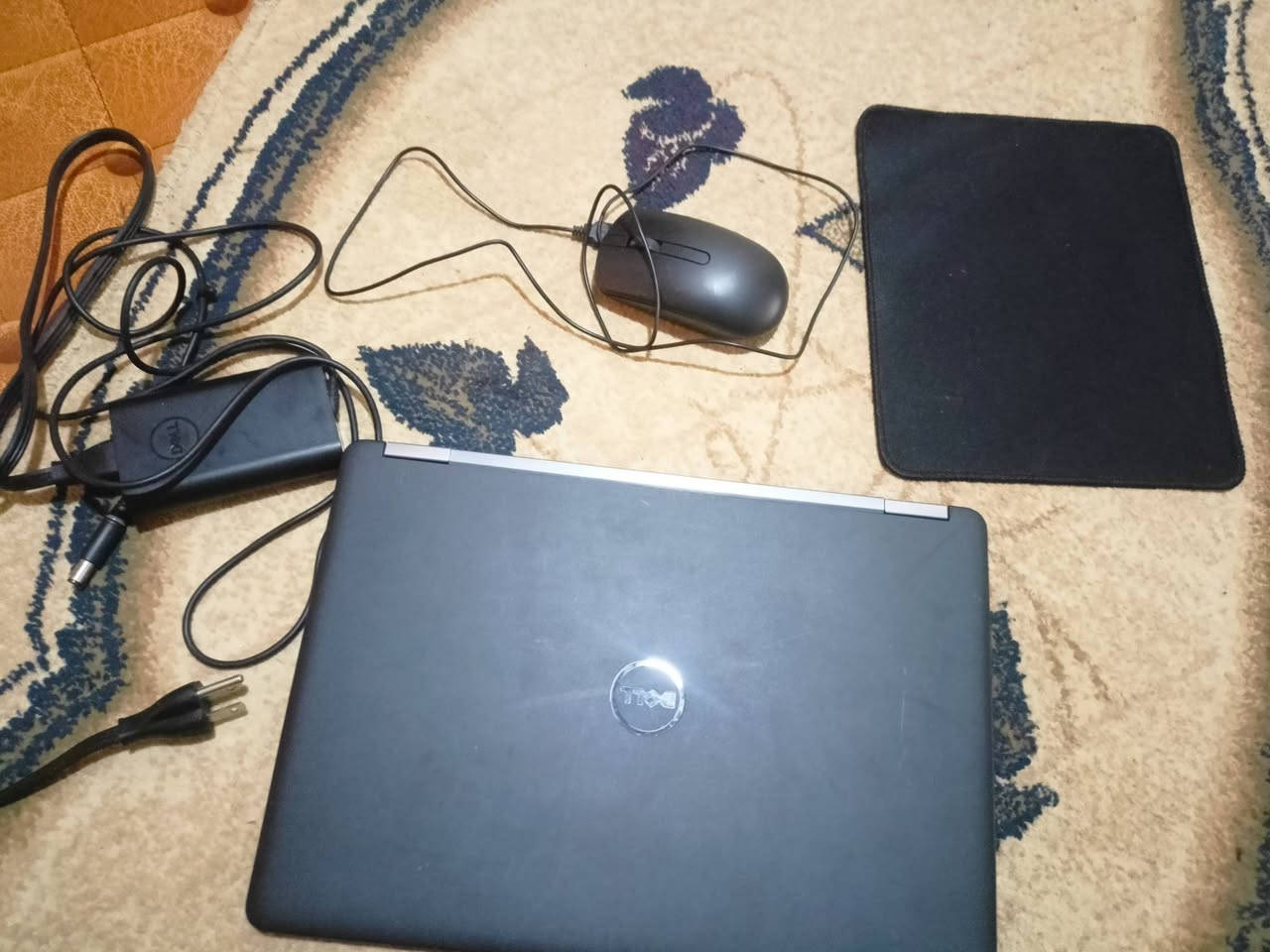 السلام عليكم 

لابتوب للبيع نوع Dell 5470 
يشغل اتوكاد وكل برامج الهندسة وألعاب متوسطة، 
لابتوب لكل الاستخدامات بأقوى فئة معالج HQ وكرت الشاشة الخارجي. 
مناسب للبرامج الهندسية والتصميم والالعاب 
اللابتوب نظيف جداً وخالي من أي مشاكل أو خدوش.
المعالج HQ i5 الجيل السادس ،
رام 16 DDR4،
هارد 256GB NVMe سريع جداً،
الشاشة 14.1،
كرتين شاشة 
خارجي gb 2
 amd Radeon R7
وداخلي انتل 8 gb
بطارية اربع ساعات

#السعر_240_وبي_مجال_قليل

#هـــ‏‪***********‬‏

نص مكتوب في الصور:
- Surah Al-Ankabut تلاوة حزينة ومؤثرة | سورة العنكبوت بصوت الشيخ هيثم ال