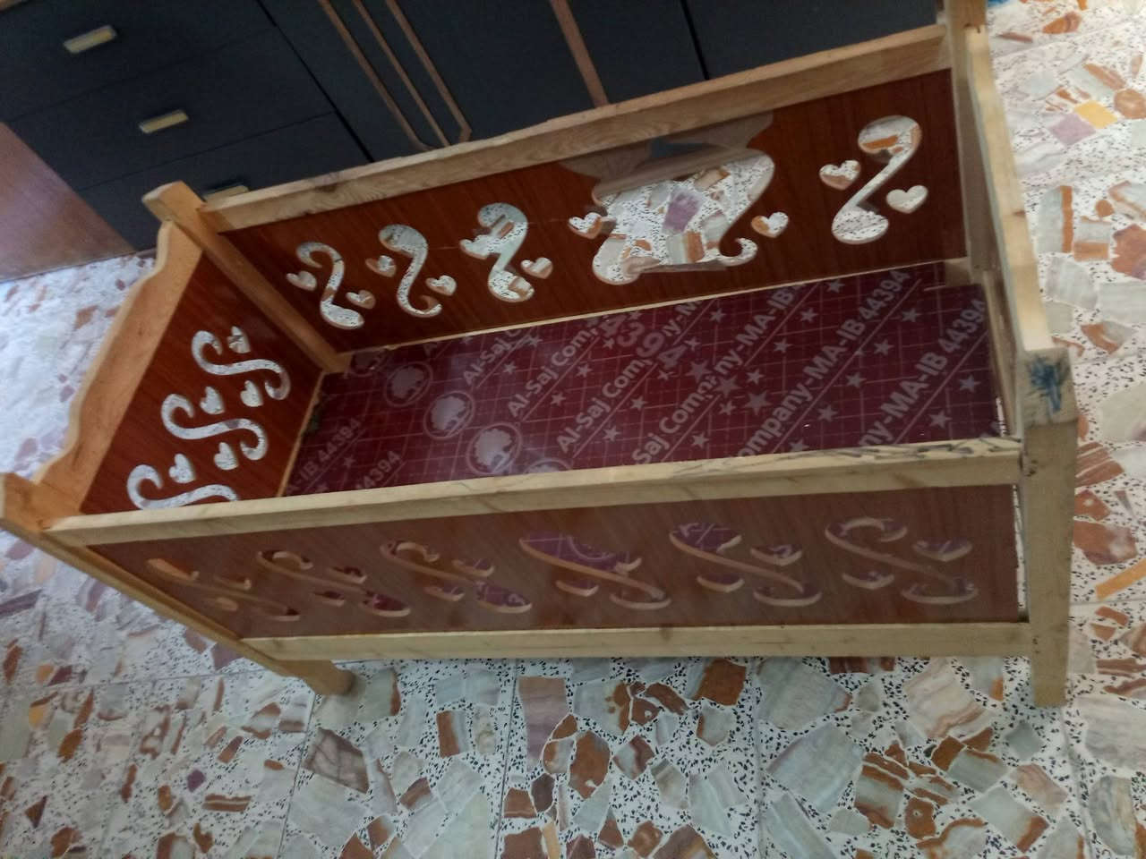 جربايه  طفل قويه  مستعمله 3 اشهر للبيع السعر علق وذا عجبني سعرك ادخلك خاص وتدلل 
مكان بغداد بلديات منطقه ضياء حلفي *********** بي واتساب فقط
