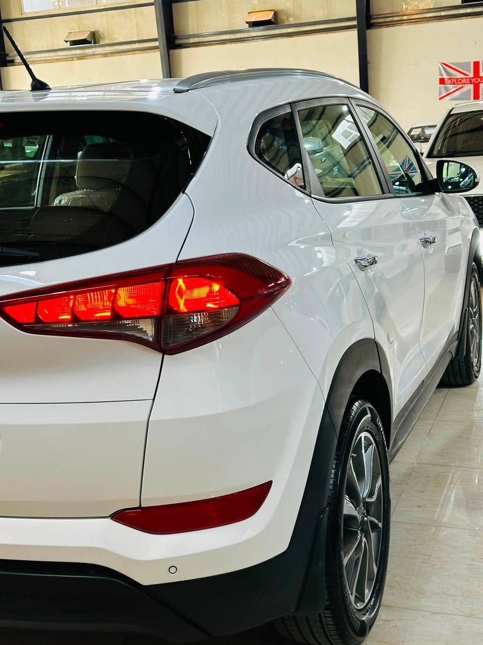 سلام عليكم توسان للبيع موديل 2018 خليجى كورى اصلى سايد بريك بل رجل رقم سليمانيه جديد بسمنه سنويه جديد لحد 2030 هزه جديد كله جديد محرك الفين دوش مامفتوح كير مامفتوح بشرط سياره كفاله عامه من كلشى سياره احله من صور مال بيت ماشيه 69  الف حقيقى   مواصفات  شاشه كامره حساس يدات نيكل ويل كروم اشاره بل مرى مرى شفط انضمات قياده لايت ديل  لد تبريد قطعتين سياره بل كارتون كشنات مال شركه حيل حلوه نضافه سياره 2024 فولل عده فتحه سعرها 186 بيهه مجال للشراء مكانى قضاء كلار اتصال *********** واتساب بيهه
